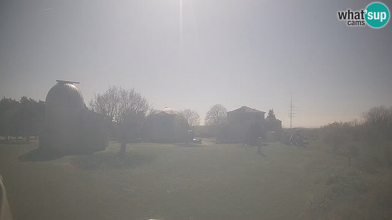 Višnjan Observatory Live Webcam – Explore the Sky, Asteroids, Comets, and Meteoroids