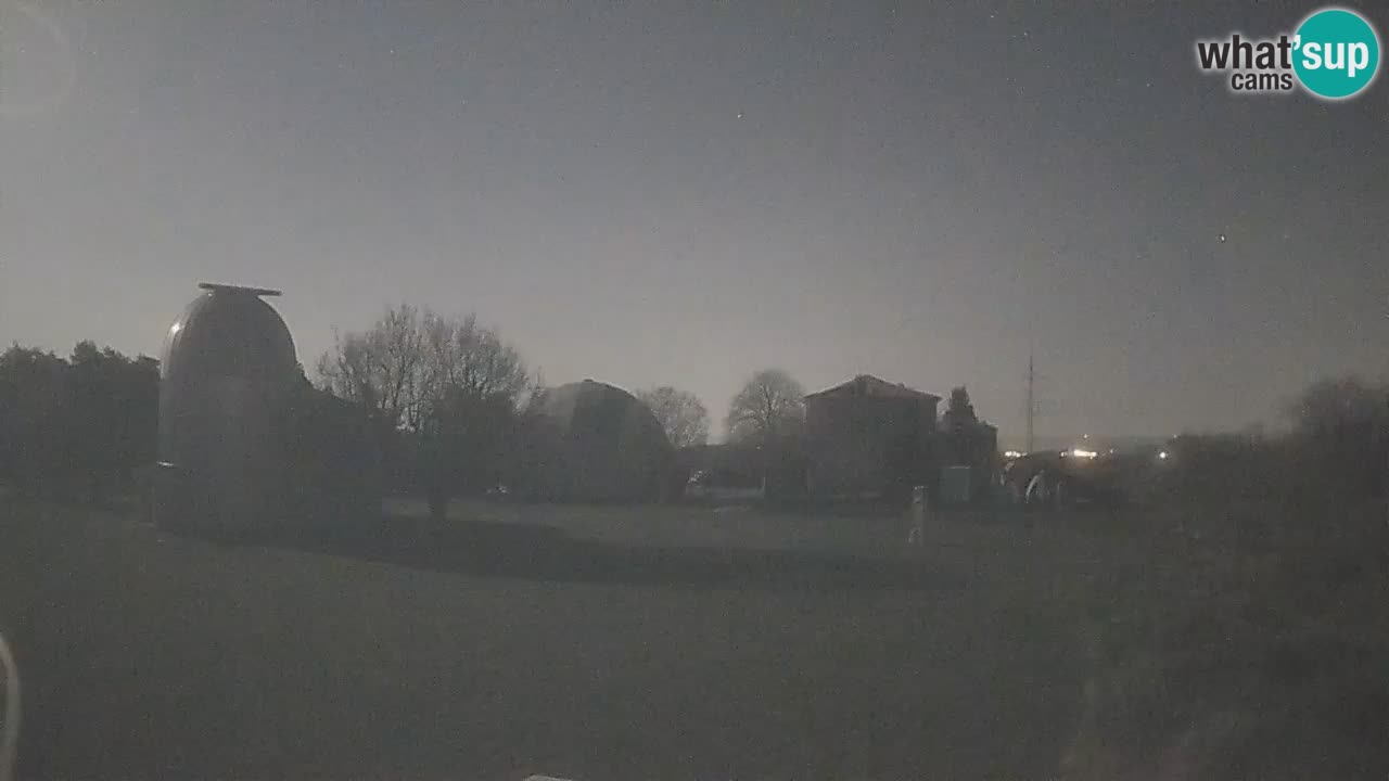 Cámara web en vivo del Observatorio de Višnjan: explora el cielo, los asteroides, cometas y meteoroides