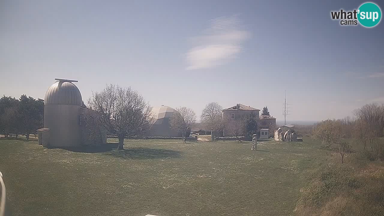 Višnjan-Observatorium Live Webcam – Explore the Sky, Asteroids, Comets, and Meteoroids