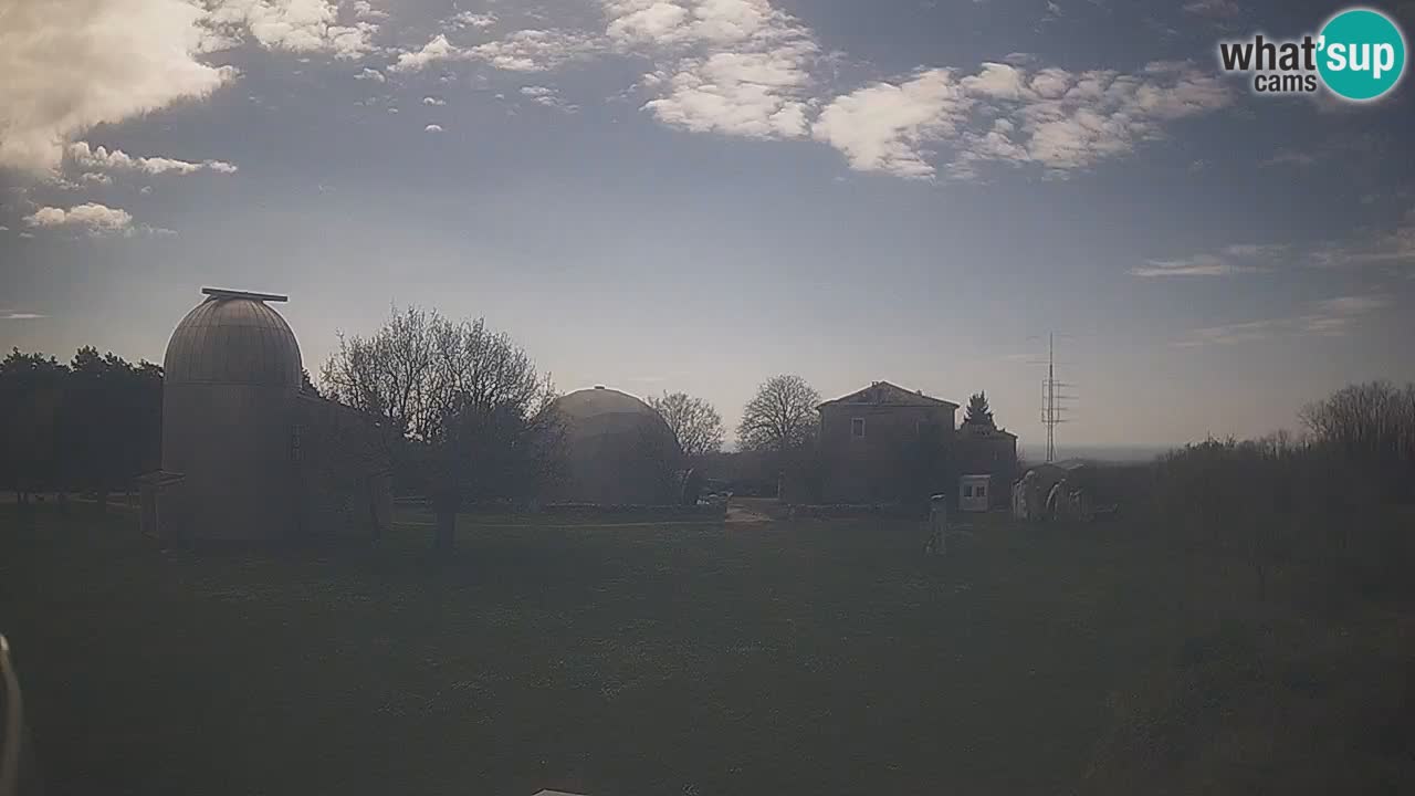 Višnjan Observatory Live Webcam – Explore the Sky, Asteroids, Comets, and Meteoroids