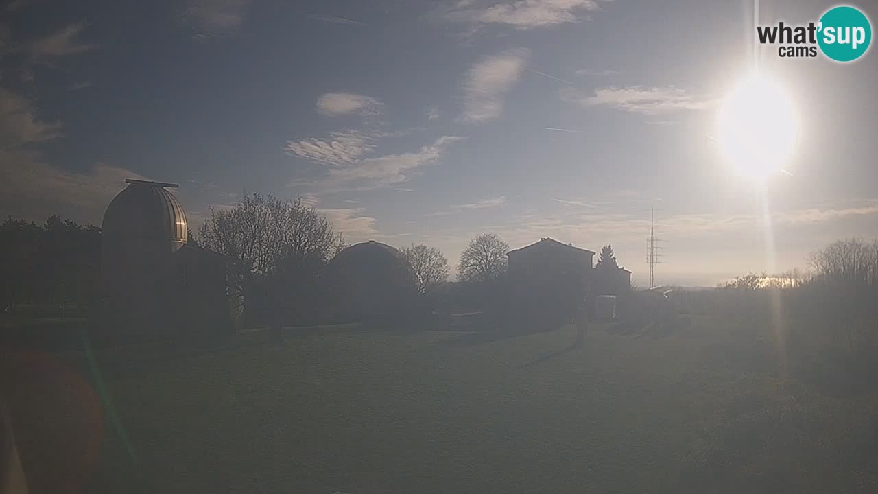 Webcam en direct de l’Observatoire de Višnjan – Explorez le ciel, les astéroïdes, les comètes et les météoroïdes