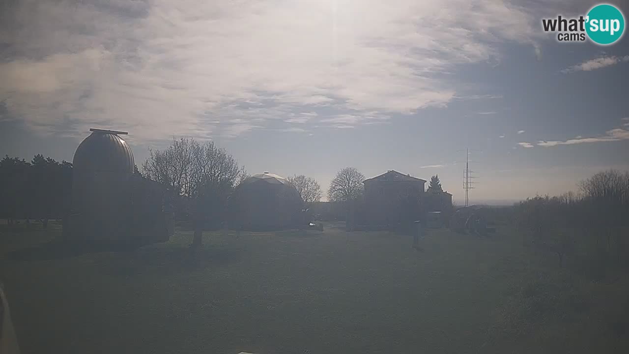 Višnjan-Observatorium Live Webcam – Explore the Sky, Asteroids, Comets, and Meteoroids