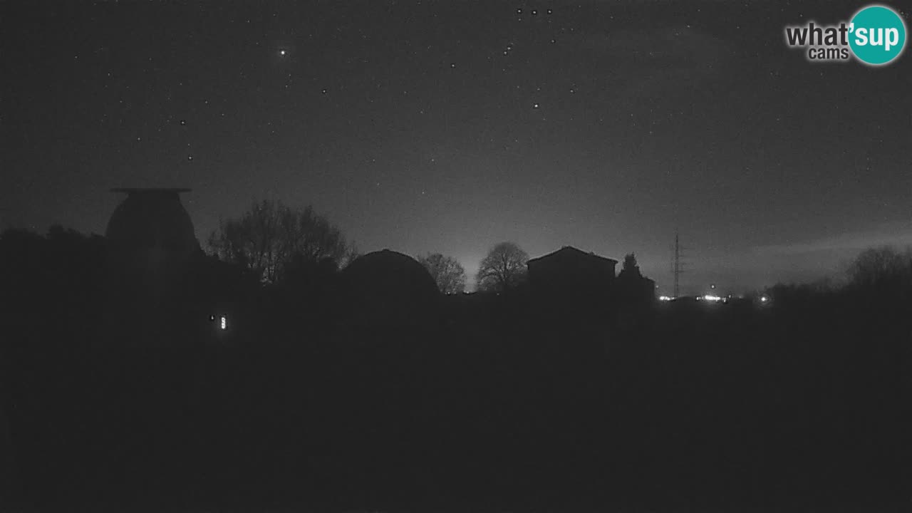 Višnjan Observatory Live Webcam – Explore the Sky, Asteroids, Comets, and Meteoroids