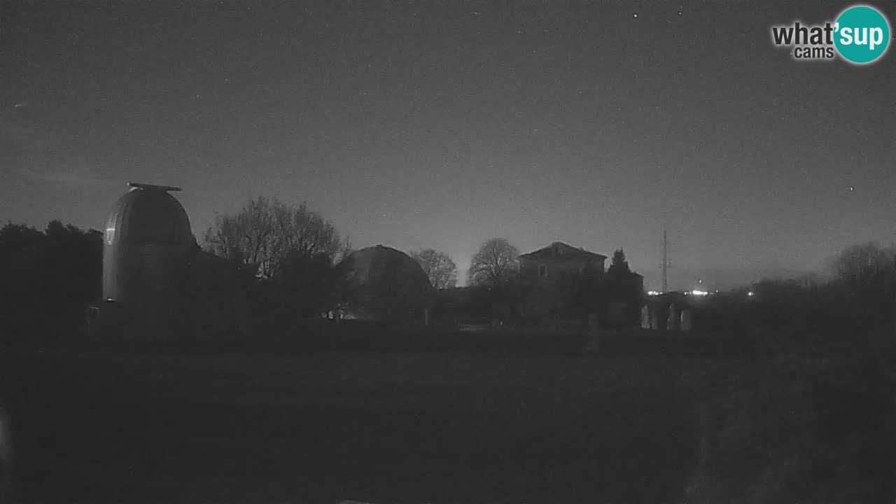 Observatorij Višnjan spletna kamera – Odkrivajte nebo, asteroide, komete in meteorite