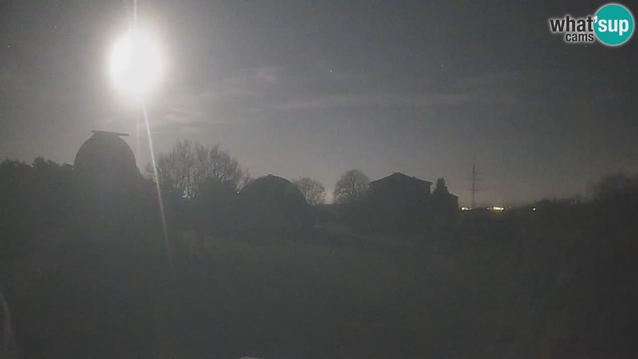 Webcam en direct de l’Observatoire de Višnjan – Explorez le ciel, les astéroïdes, les comètes et les météoroïdes