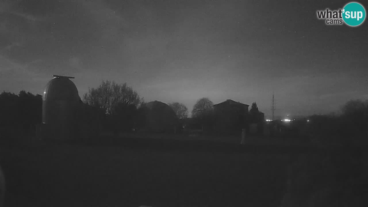 Observatorij Višnjan spletna kamera – Odkrivajte nebo, asteroide, komete in meteorite