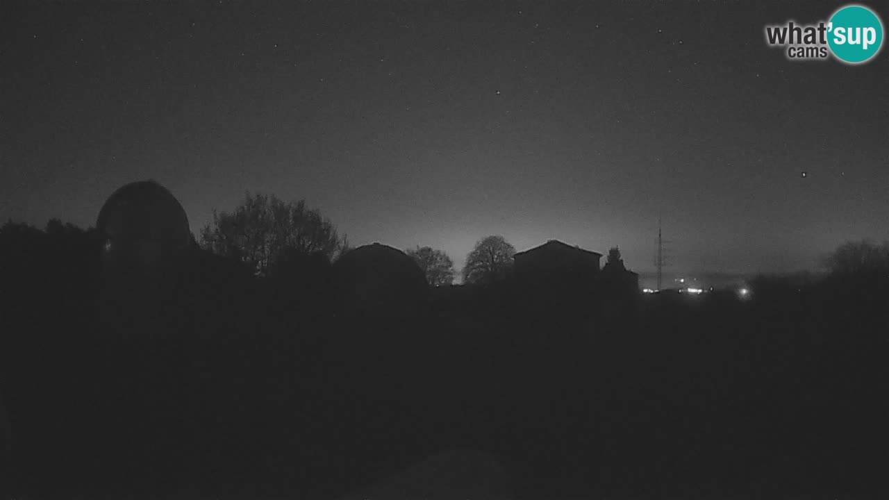 Višnjan Observatory Live Webcam – Explore the Sky, Asteroids, Comets, and Meteoroids