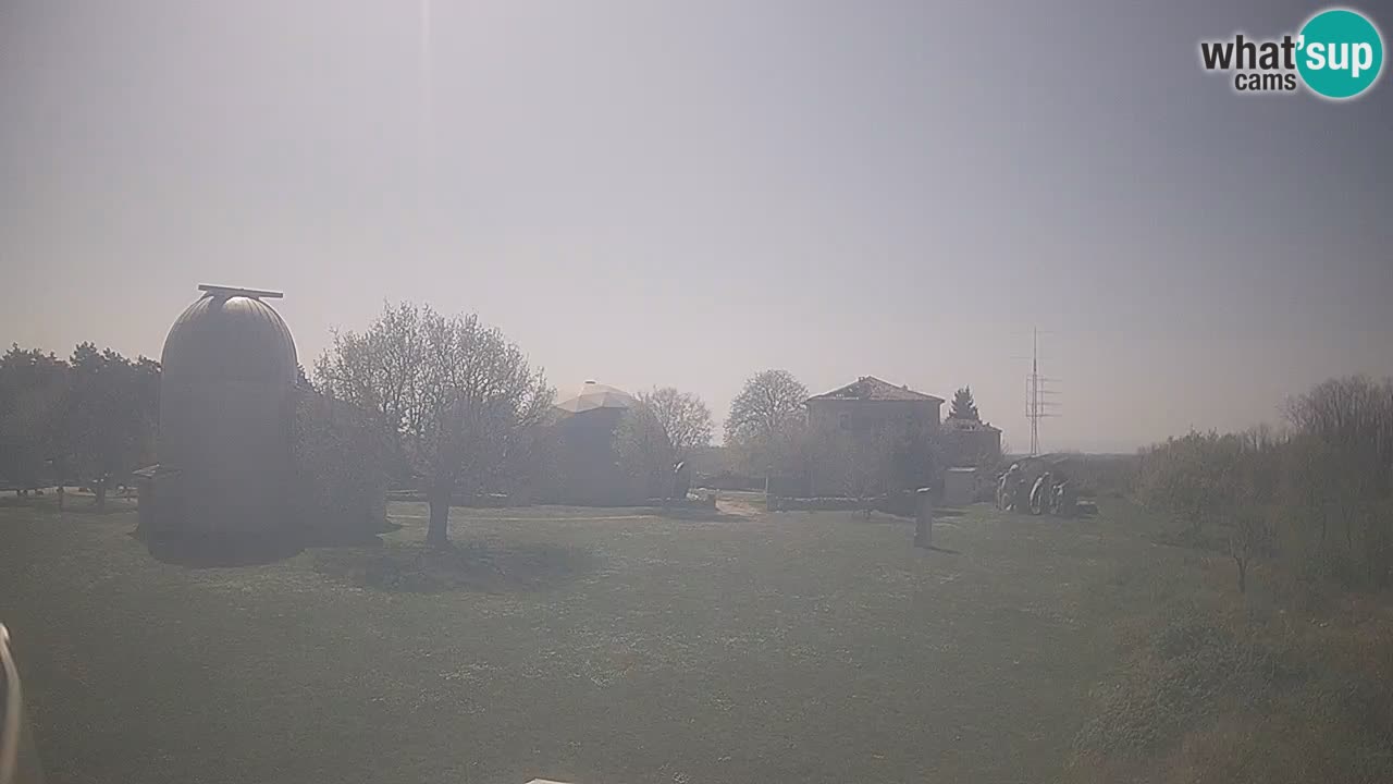 Višnjan Observatory Live Webcam – Explore the Sky, Asteroids, Comets, and Meteoroids