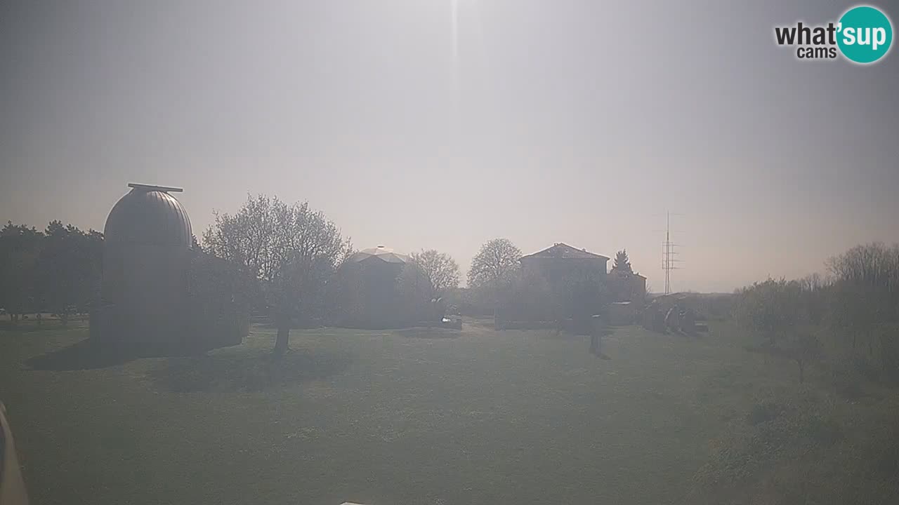 Cámara web en vivo del Observatorio de Višnjan: explora el cielo, los asteroides, cometas y meteoroides