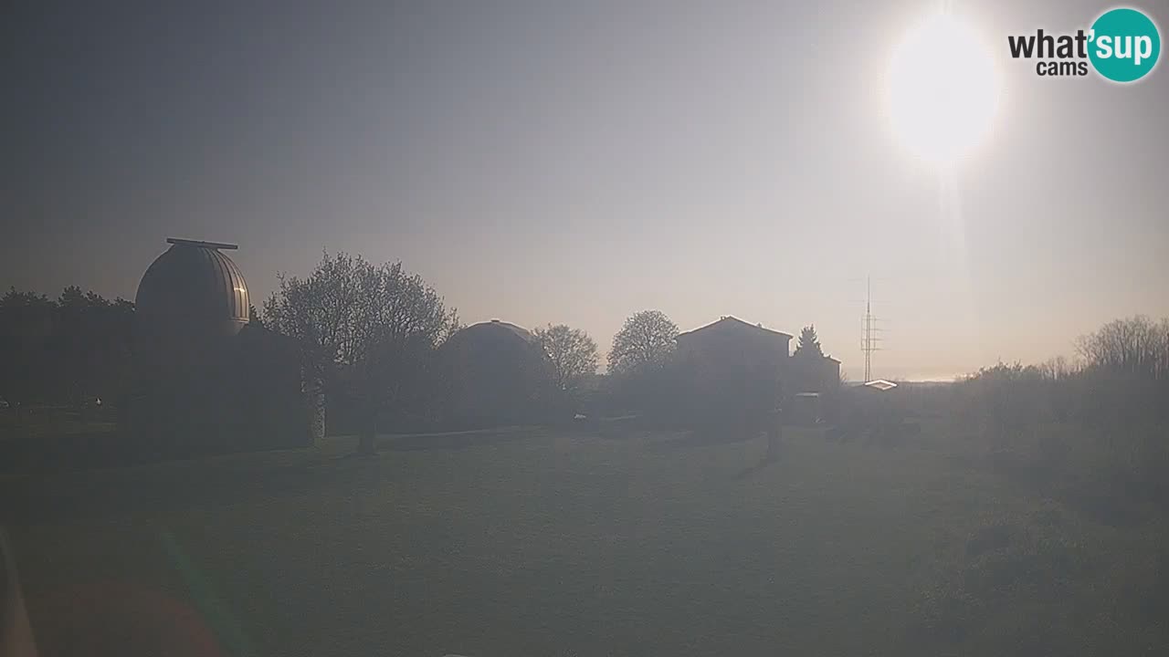 Observatorij Višnjan spletna kamera – Odkrivajte nebo, asteroide, komete in meteorite