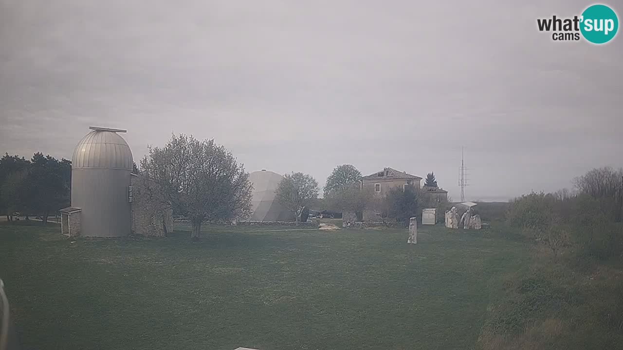 Observatorij Višnjan spletna kamera – Odkrivajte nebo, asteroide, komete in meteorite