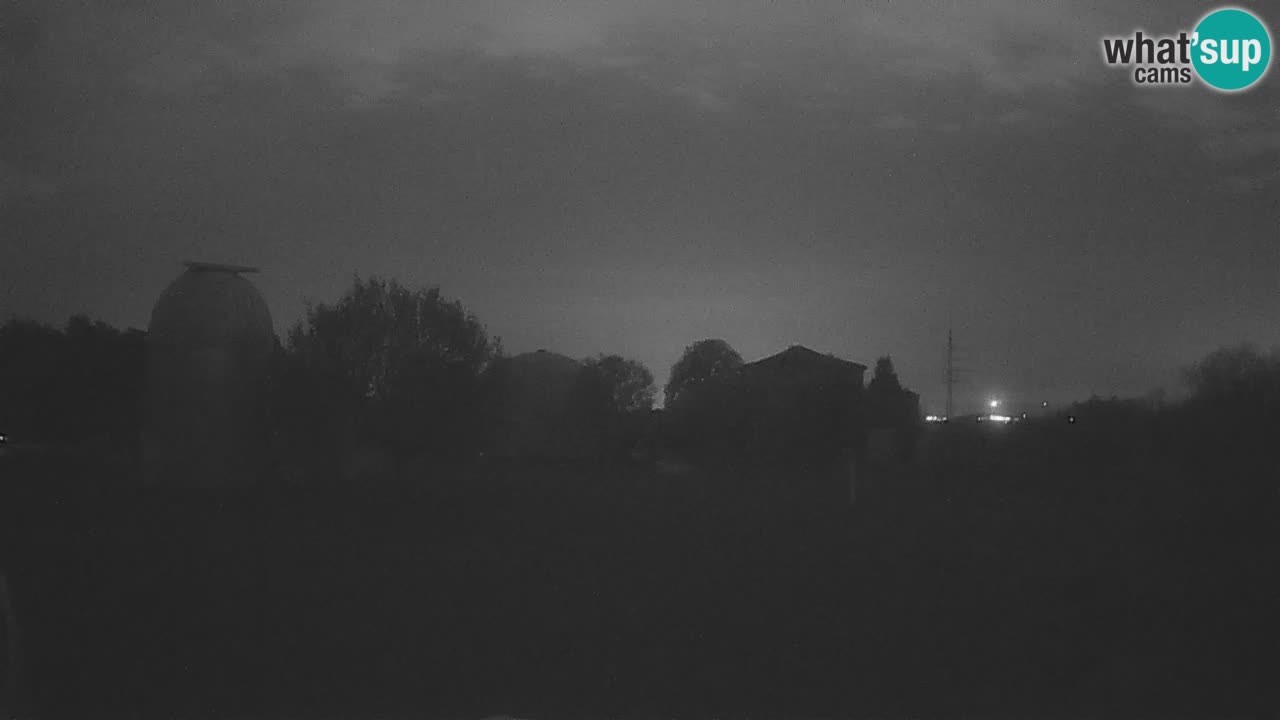 Višnjan-Observatorium Live Webcam – Explore the Sky, Asteroids, Comets, and Meteoroids