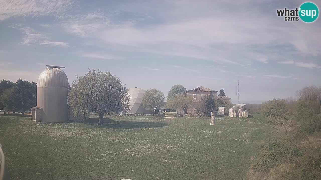 Višnjan Observatory Live Webcam – Explore the Sky, Asteroids, Comets, and Meteoroids