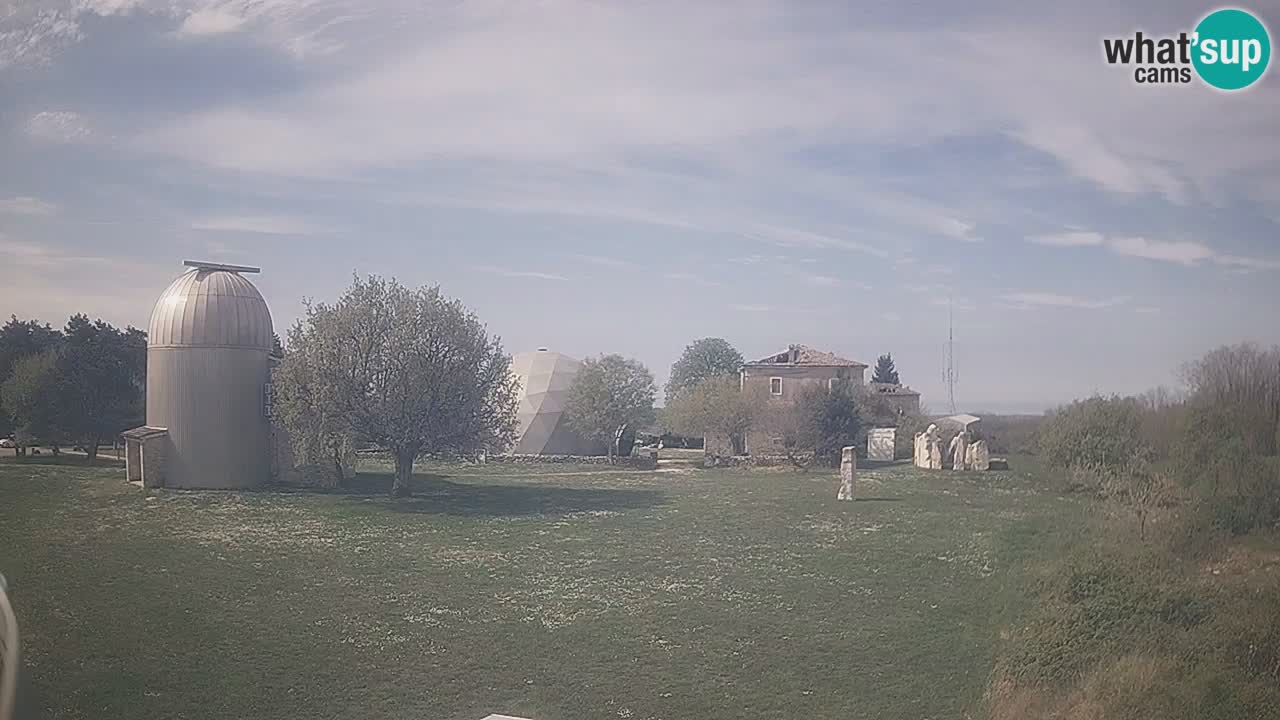 Višnjan Observatory Live Webcam – Explore the Sky, Asteroids, Comets, and Meteoroids