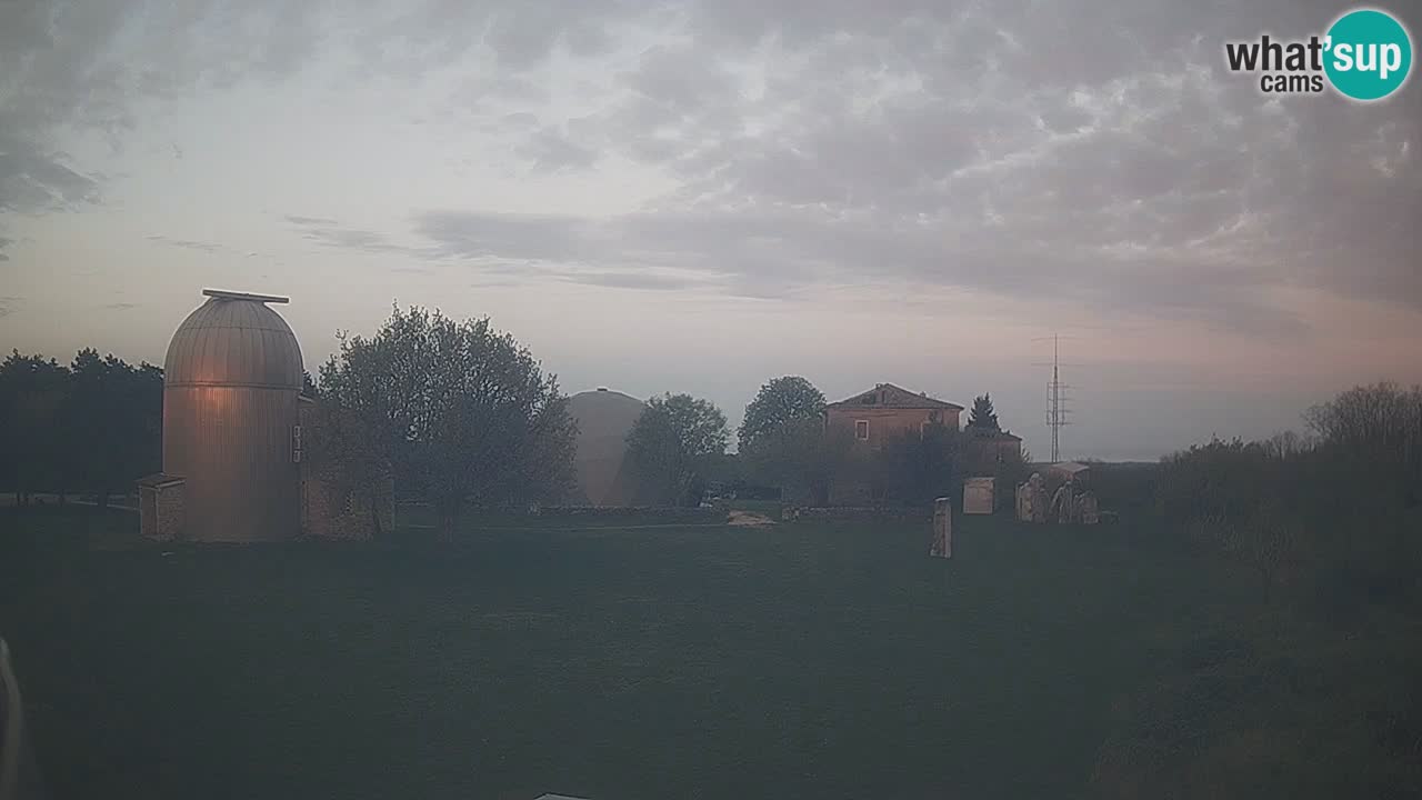 Višnjan Observatory Live Webcam – Explore the Sky, Asteroids, Comets, and Meteoroids