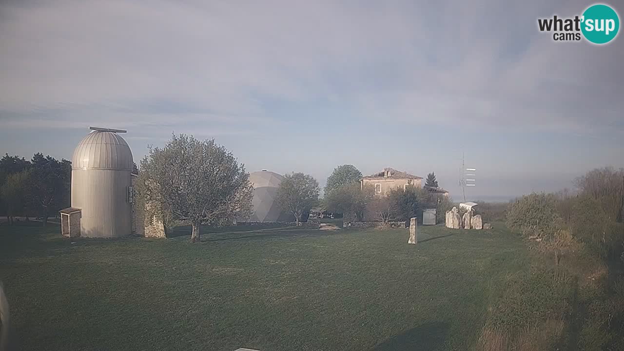 Višnjan Observatory Live Webcam – Explore the Sky, Asteroids, Comets, and Meteoroids