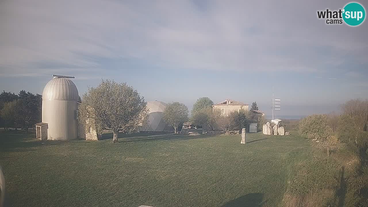 Cámara web en vivo del Observatorio de Višnjan: explora el cielo, los asteroides, cometas y meteoroides