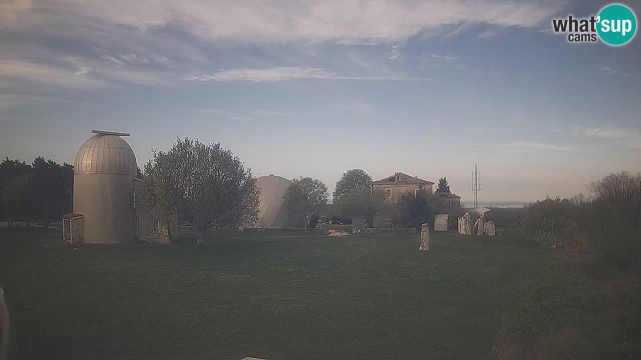 Cámara web en vivo del Observatorio de Višnjan: explora el cielo, los asteroides, cometas y meteoroides
