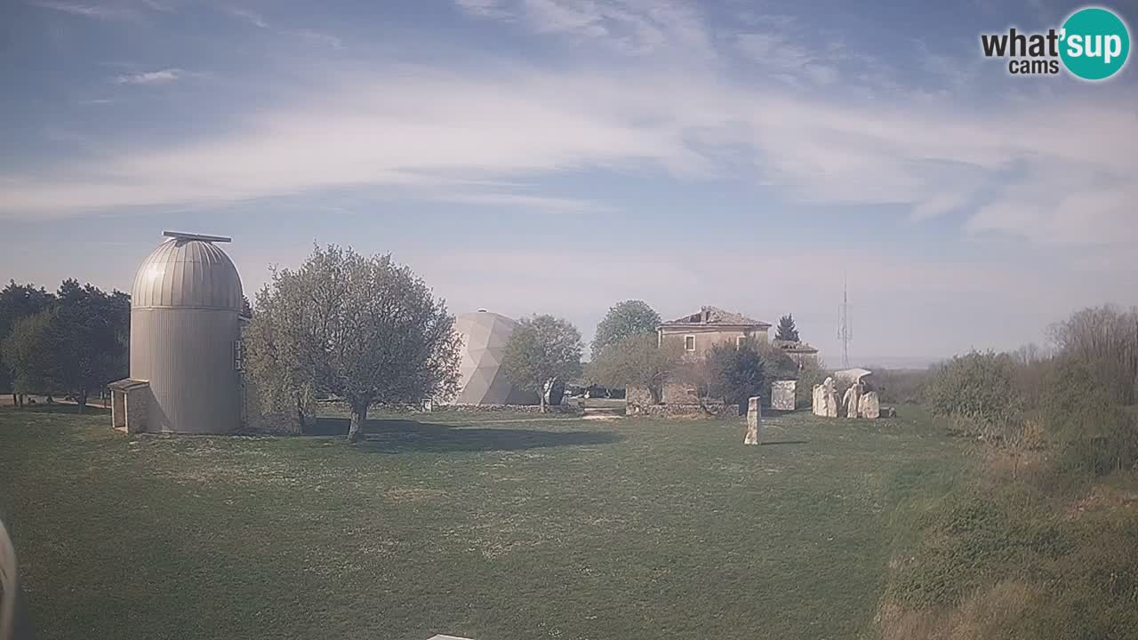 Višnjan Observatory Live Webcam – Explore the Sky, Asteroids, Comets, and Meteoroids