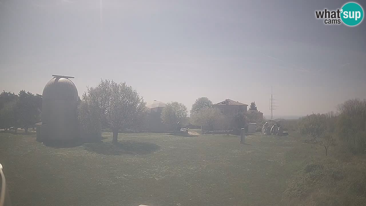 Cámara web en vivo del Observatorio de Višnjan: explora el cielo, los asteroides, cometas y meteoroides