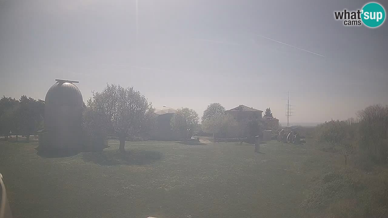 Observatorij Višnjan spletna kamera – Odkrivajte nebo, asteroide, komete in meteorite