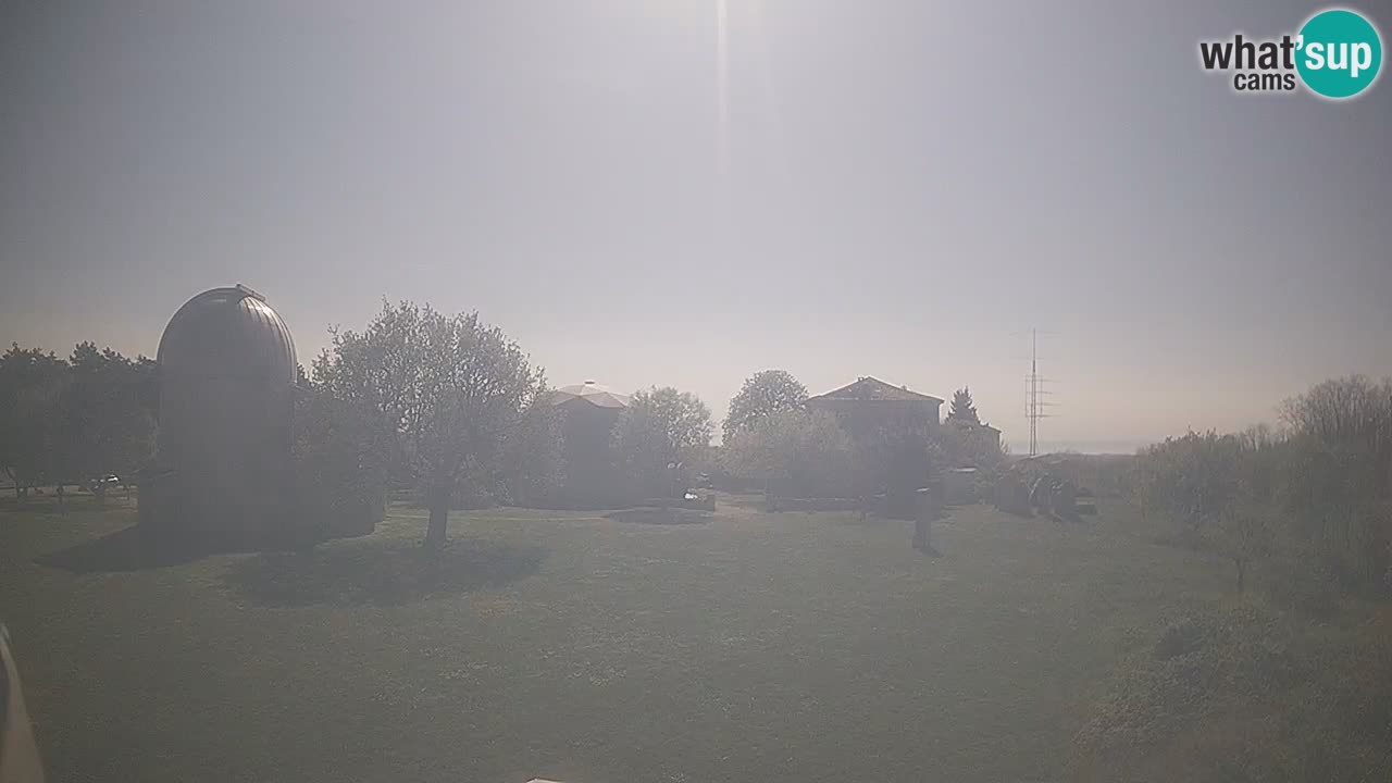 Višnjan Observatory Live Webcam – Explore the Sky, Asteroids, Comets, and Meteoroids