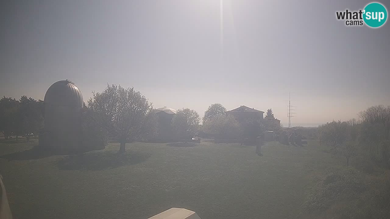 Observatorij Višnjan spletna kamera – Odkrivajte nebo, asteroide, komete in meteorite