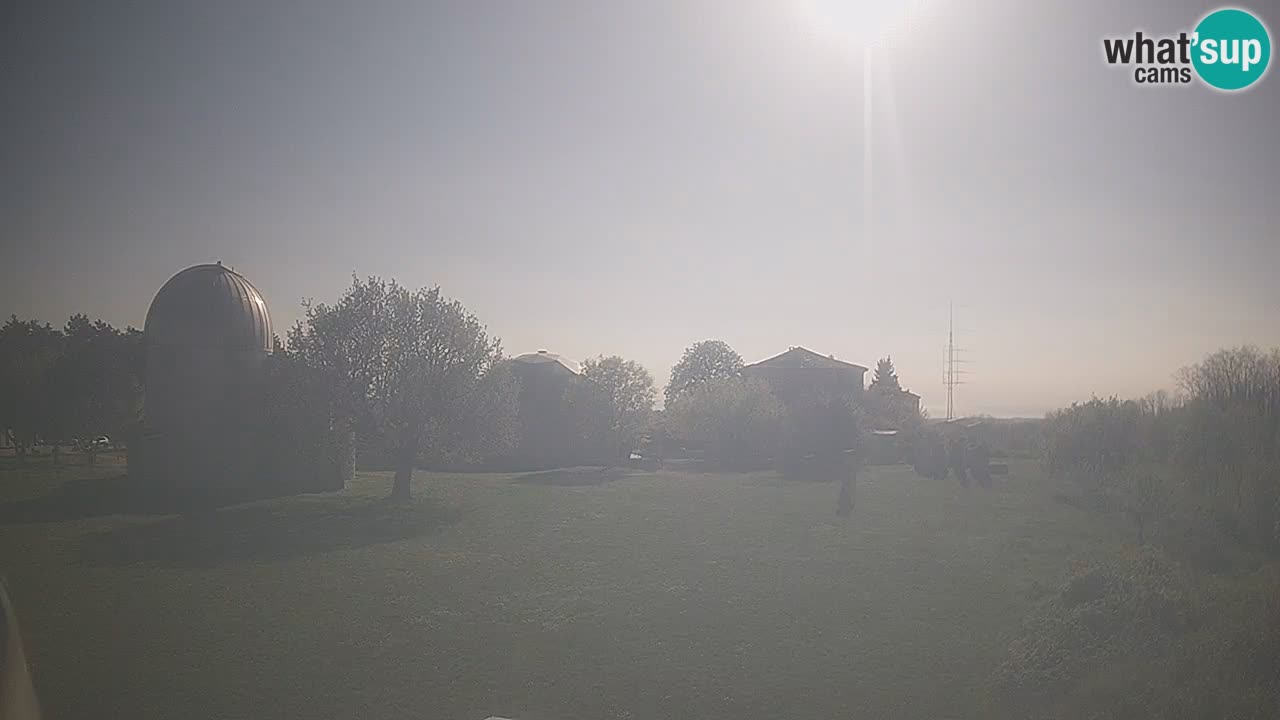 Cámara web en vivo del Observatorio de Višnjan: explora el cielo, los asteroides, cometas y meteoroides