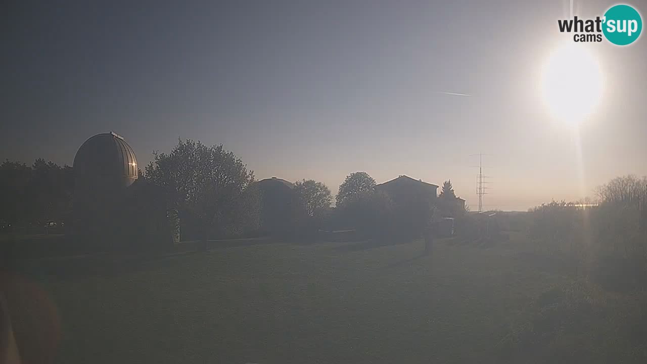 Cámara web en vivo del Observatorio de Višnjan: explora el cielo, los asteroides, cometas y meteoroides