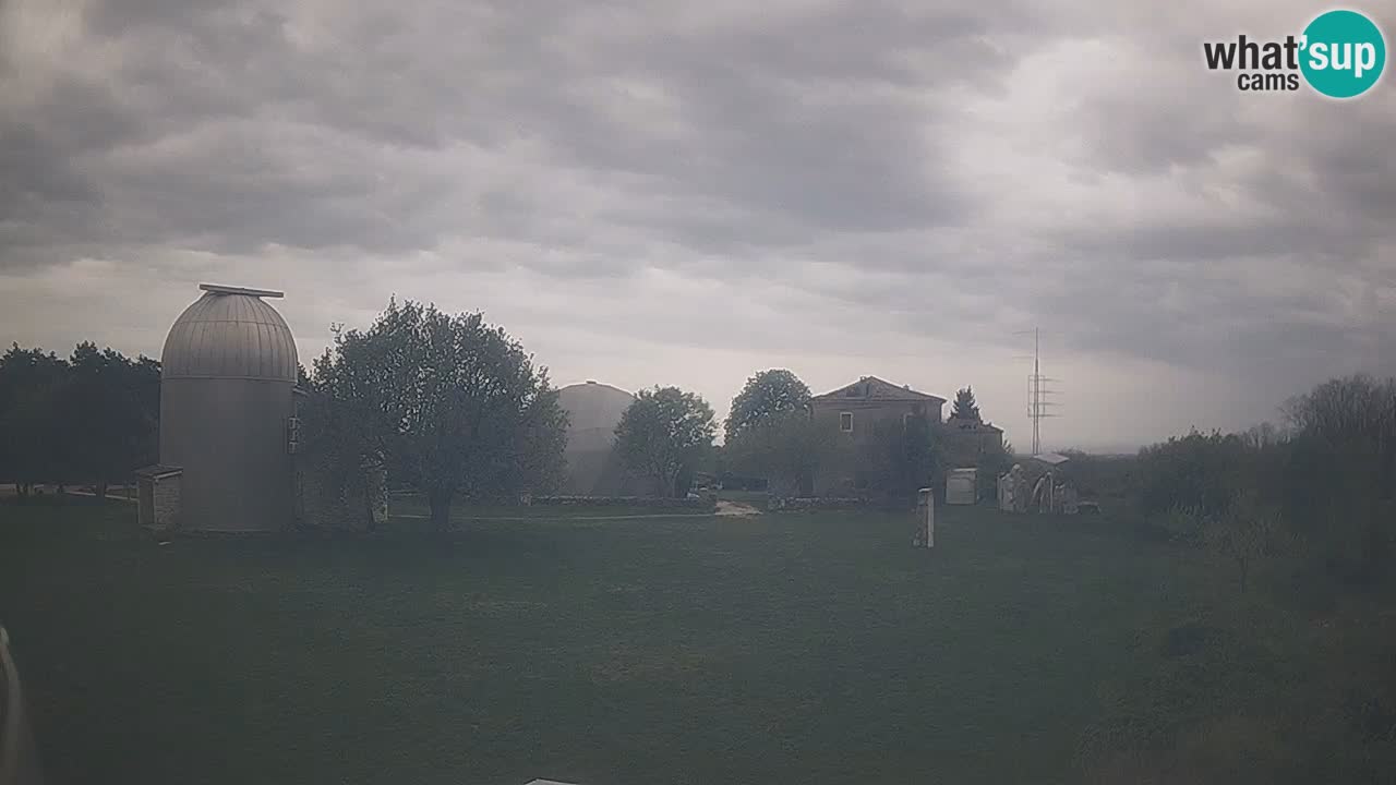 Cámara web en vivo del Observatorio de Višnjan: explora el cielo, los asteroides, cometas y meteoroides