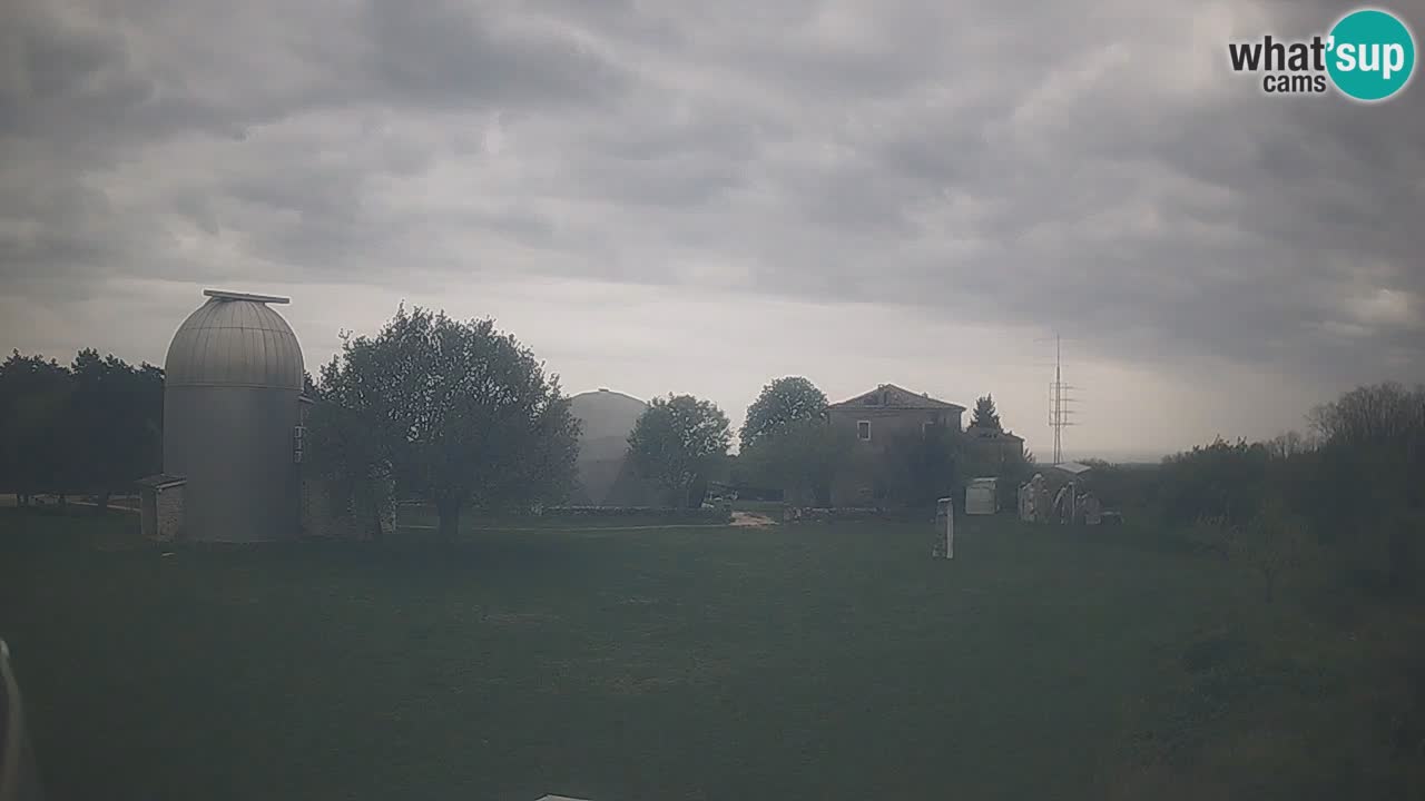 Cámara web en vivo del Observatorio de Višnjan: explora el cielo, los asteroides, cometas y meteoroides
