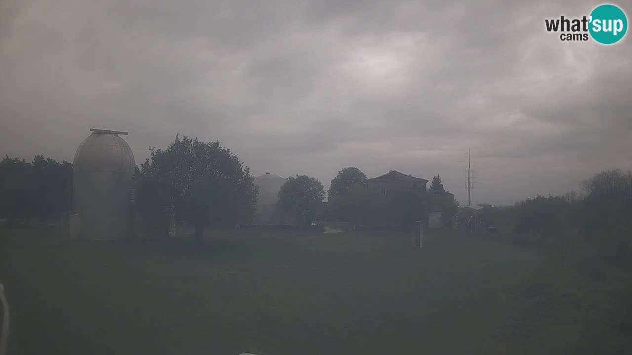 Cámara web en vivo del Observatorio de Višnjan: explora el cielo, los asteroides, cometas y meteoroides