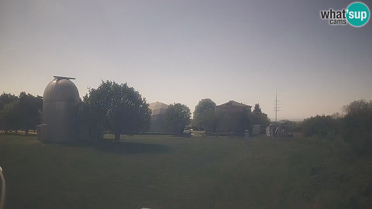 Višnjan Observatory Live Webcam – Explore the Sky, Asteroids, Comets, and Meteoroids