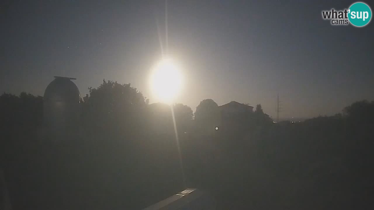 Cámara web en vivo del Observatorio de Višnjan: explora el cielo, los asteroides, cometas y meteoroides