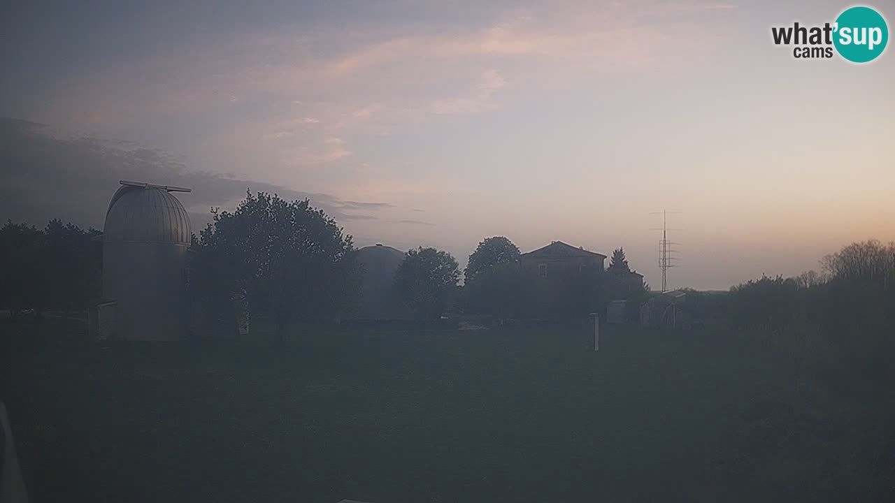 Cámara web en vivo del Observatorio de Višnjan: explora el cielo, los asteroides, cometas y meteoroides