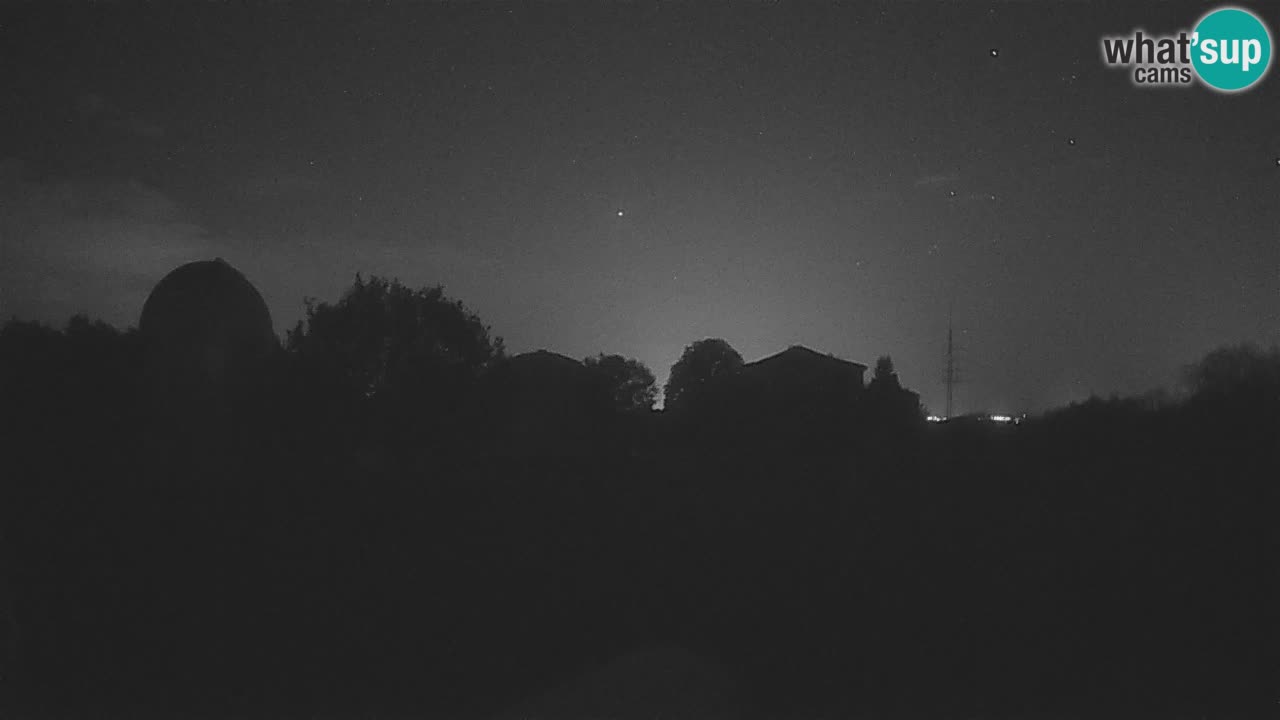 Višnjan-Observatorium Live Webcam – Explore the Sky, Asteroids, Comets, and Meteoroids