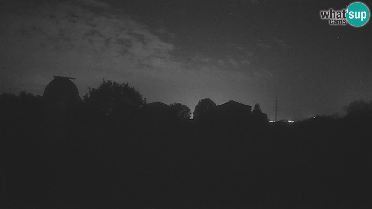 Višnjan-Observatorium Live Webcam – Explore the Sky, Asteroids, Comets, and Meteoroids