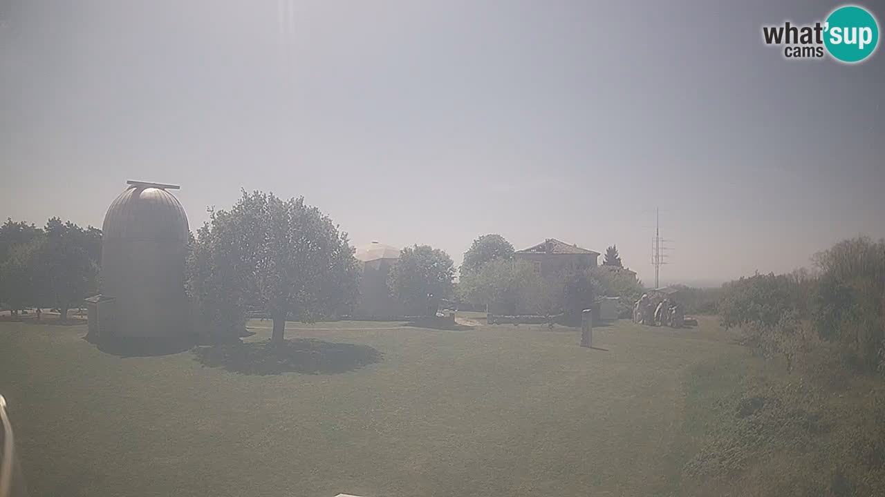 Cámara web en vivo del Observatorio de Višnjan: explora el cielo, los asteroides, cometas y meteoroides