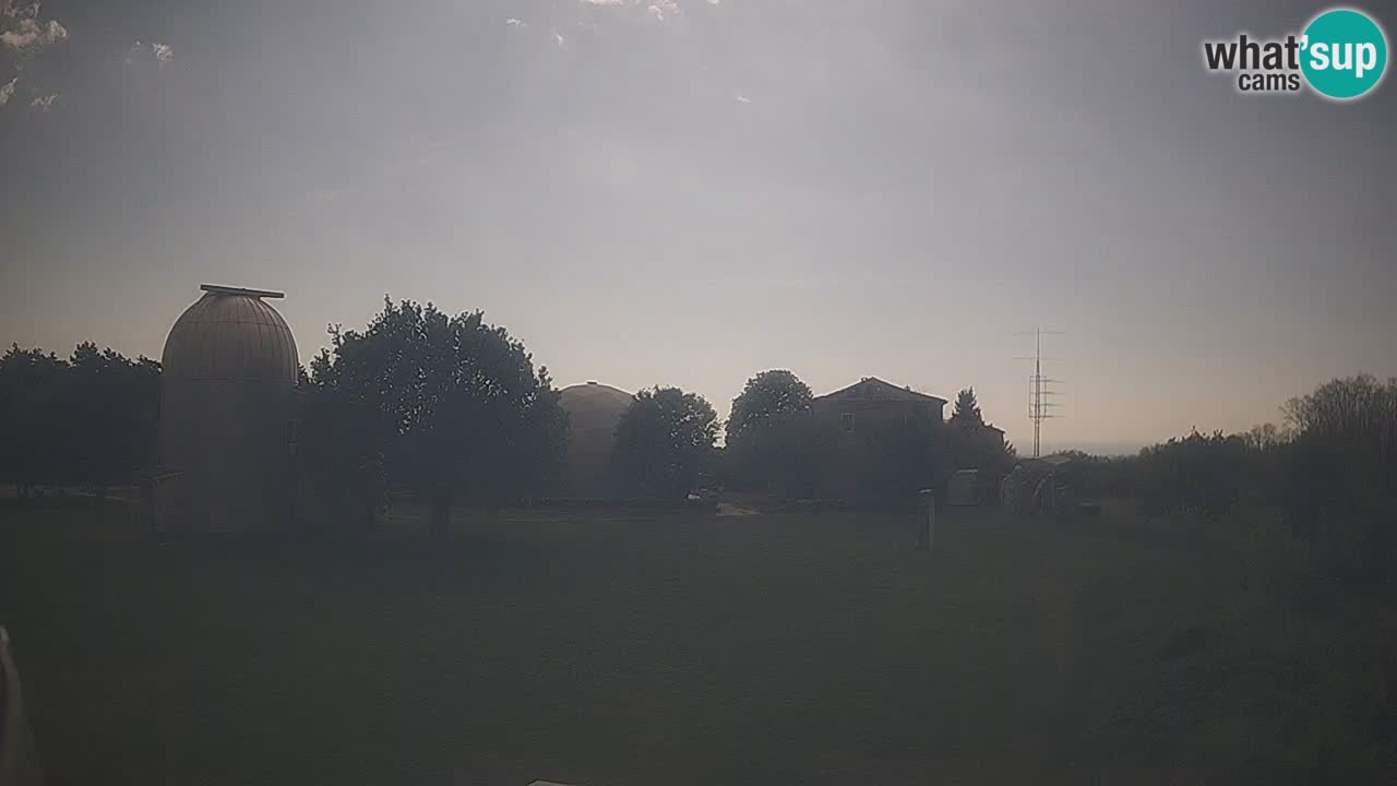 Observatorij Višnjan spletna kamera – Odkrivajte nebo, asteroide, komete in meteorite