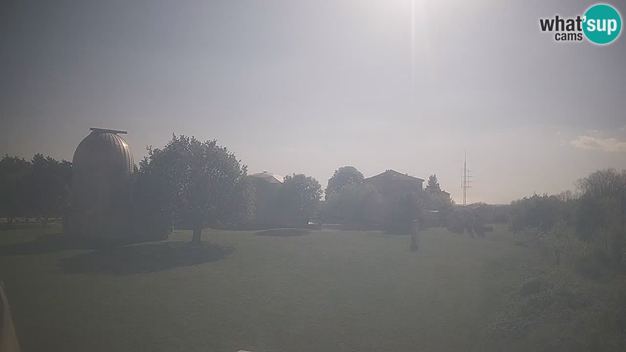 Webcam en direct de l’Observatoire de Višnjan – Explorez le ciel, les astéroïdes, les comètes et les météoroïdes