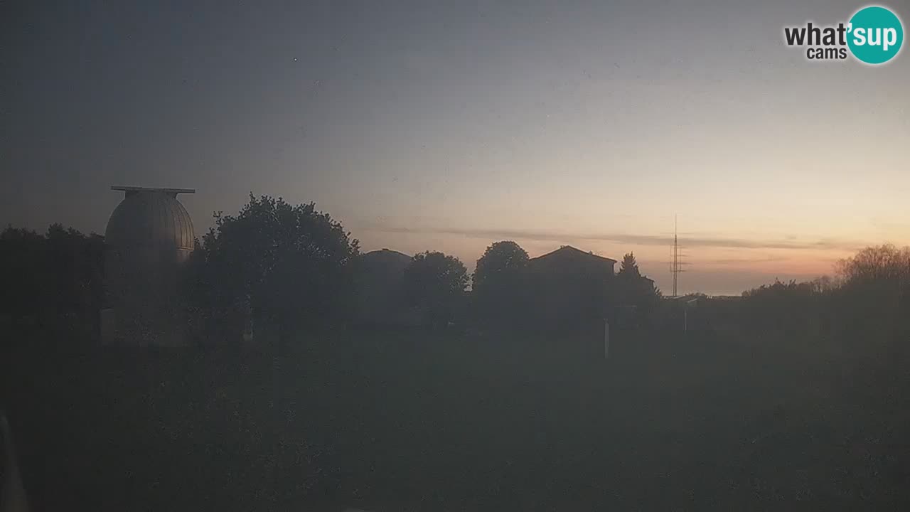 Webcam en direct de l’Observatoire de Višnjan – Explorez le ciel, les astéroïdes, les comètes et les météoroïdes