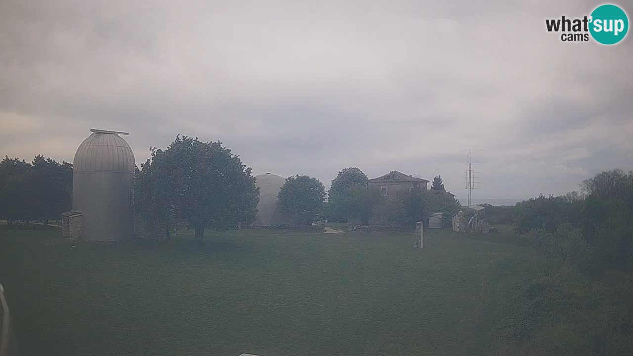 Višnjan Observatory Live Webcam – Explore the Sky, Asteroids, Comets, and Meteoroids