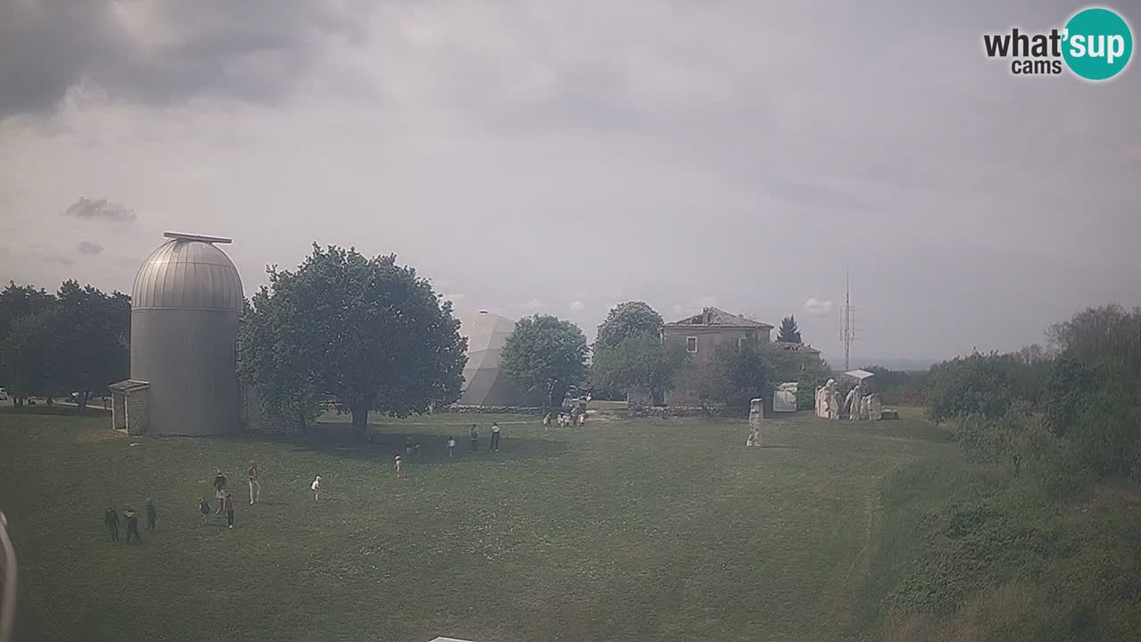 Višnjan Observatory Live Webcam – Explore the Sky, Asteroids, Comets, and Meteoroids