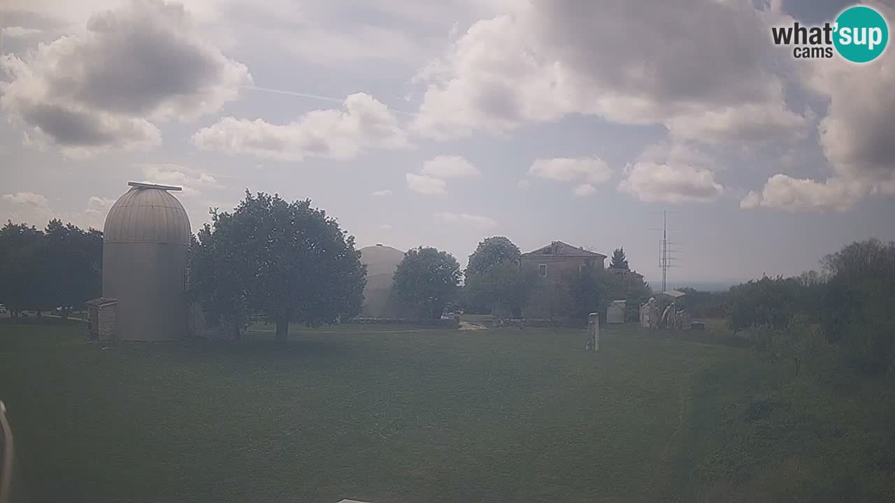 Višnjan Observatory Live Webcam – Explore the Sky, Asteroids, Comets, and Meteoroids