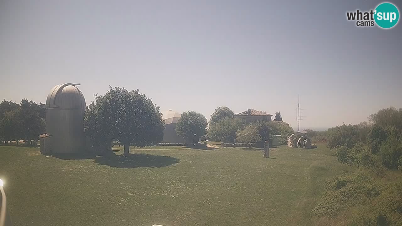 Webcam en direct de l’Observatoire de Višnjan – Explorez le ciel, les astéroïdes, les comètes et les météoroïdes