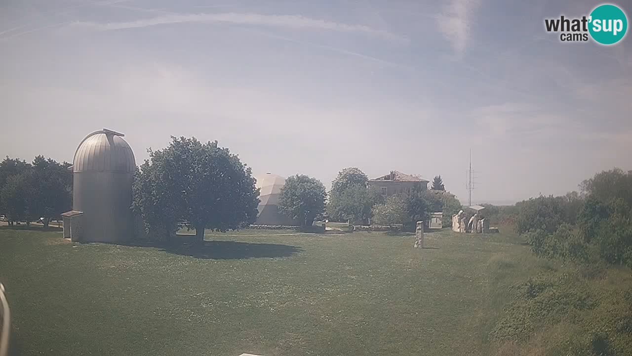 Višnjan-Observatorium Live Webcam – Explore the Sky, Asteroids, Comets, and Meteoroids