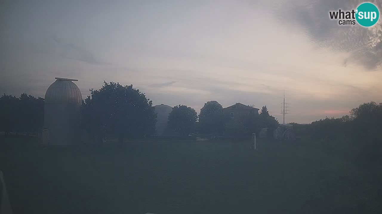 Cámara web en vivo del Observatorio de Višnjan: explora el cielo, los asteroides, cometas y meteoroides