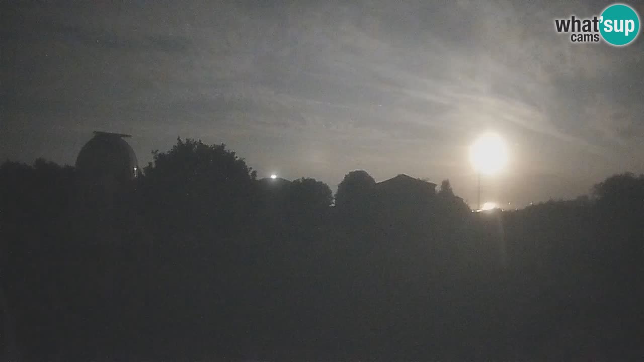 Webcam live dell’Osservatorio di  – Esplora il cielo, gli asteroidi, i comete e i meteoroidi.