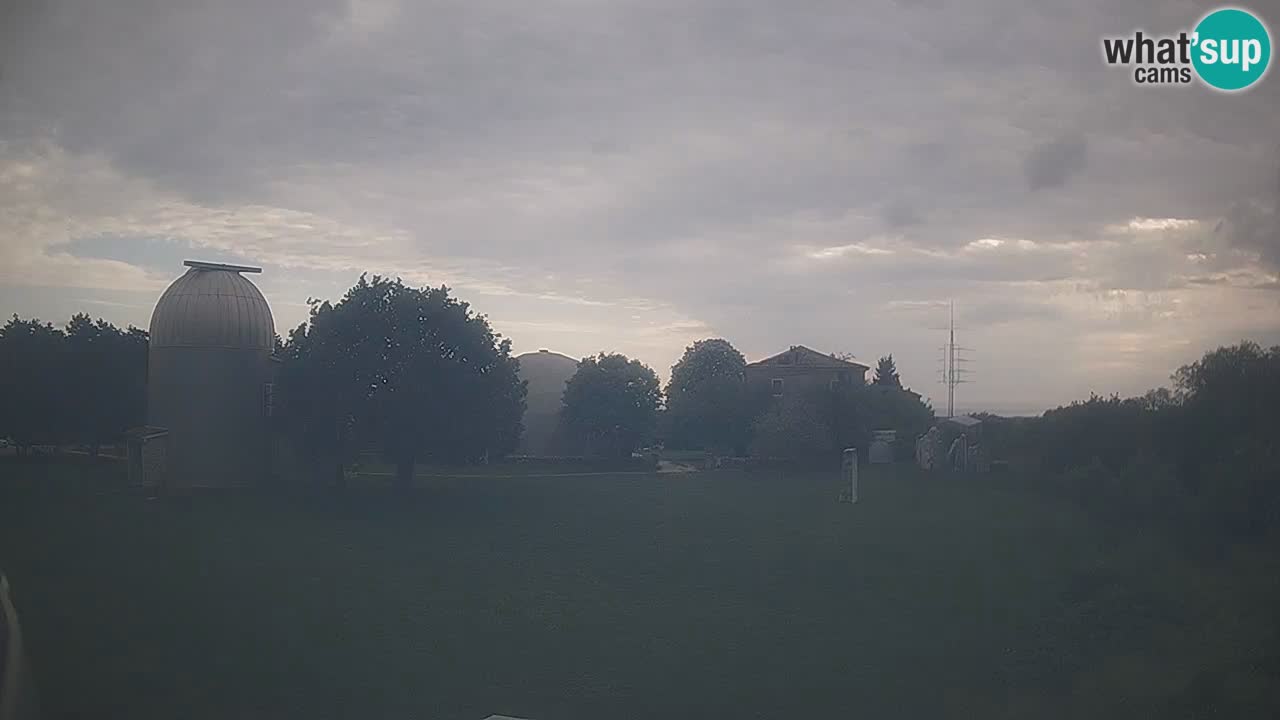 Cámara web en vivo del Observatorio de Višnjan: explora el cielo, los asteroides, cometas y meteoroides