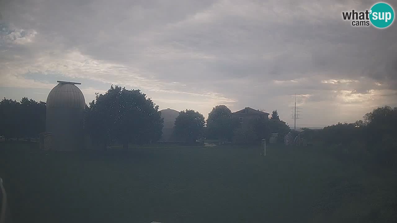 Cámara web en vivo del Observatorio de Višnjan: explora el cielo, los asteroides, cometas y meteoroides